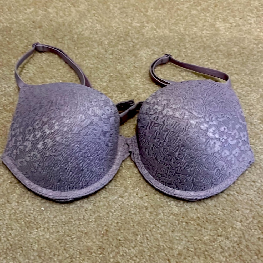 Victoria Secrets pink bra